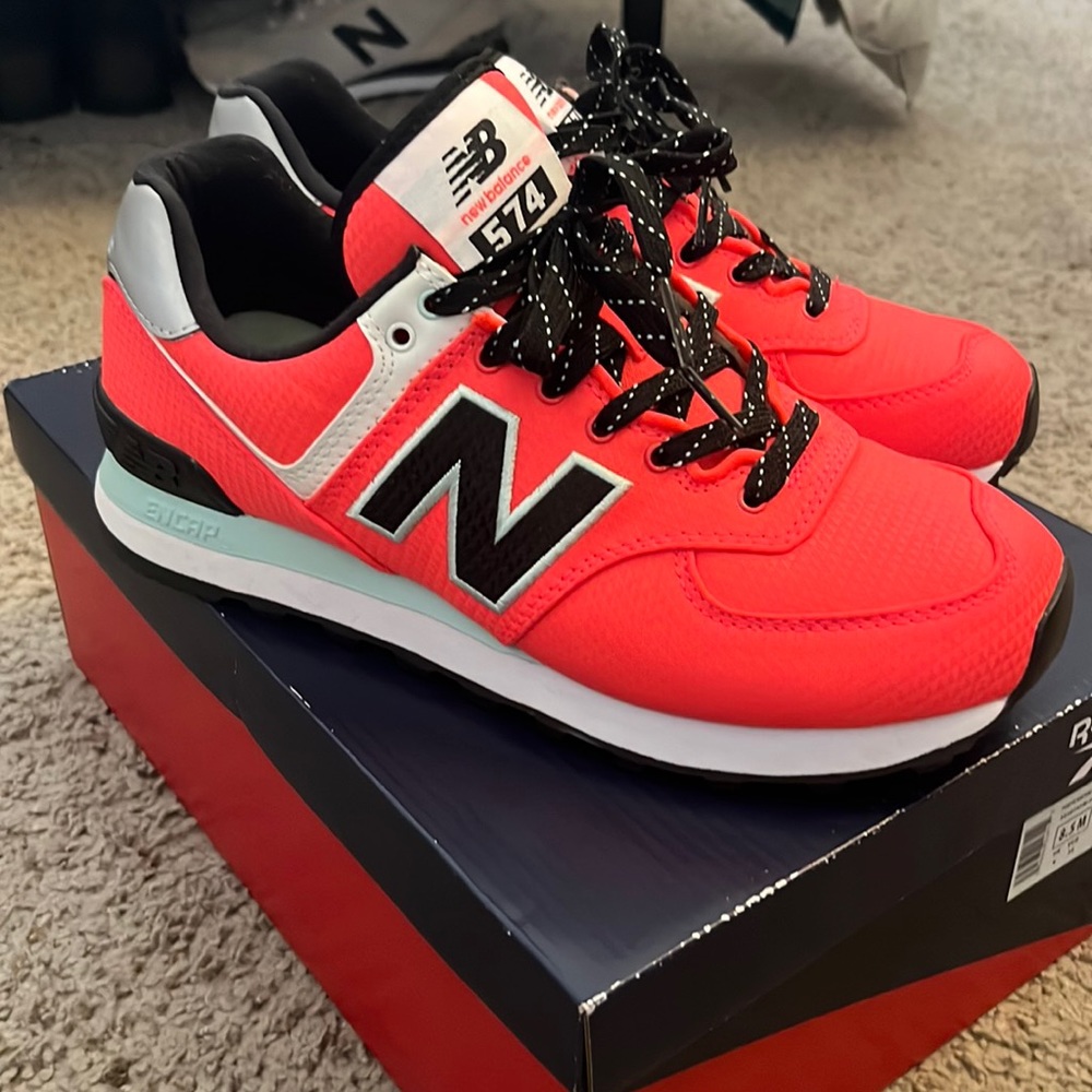 ***NEW BALANCE***Brand new without tags!! Size 8.5